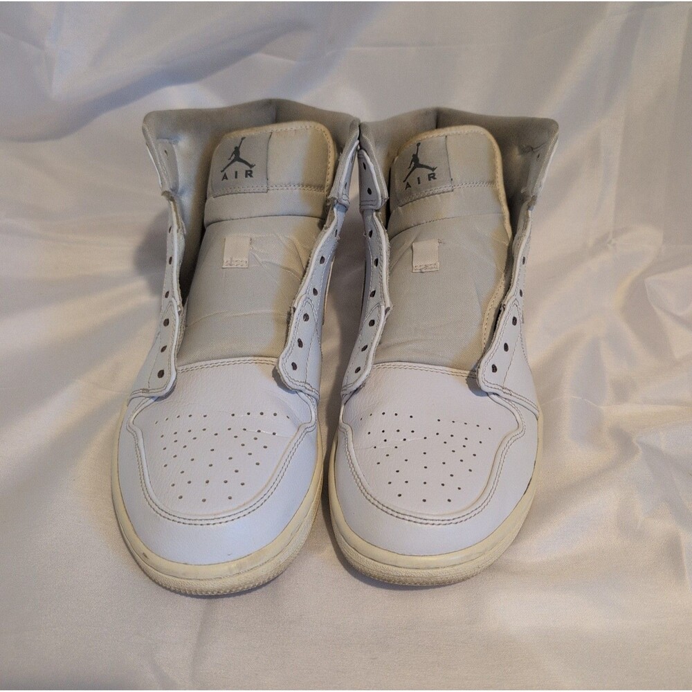 NIKE Air Jordan 1 Mid White Wolf Grey size 11.5 - Picture 4 of 10